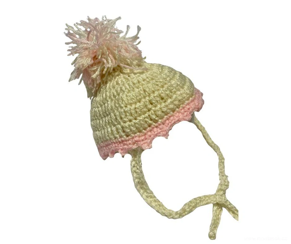 Háčkovaná zimní čepice pro psa bílá