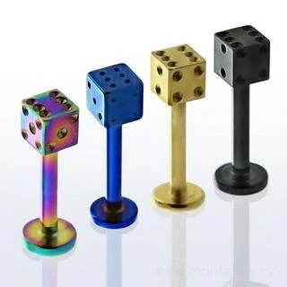 Piercing do brady hrací kostka ocel