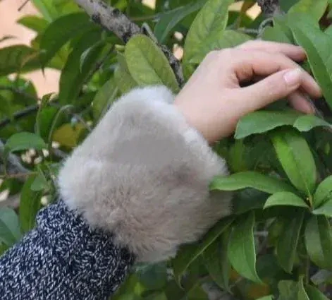 Chlupaté návleky na rukávy