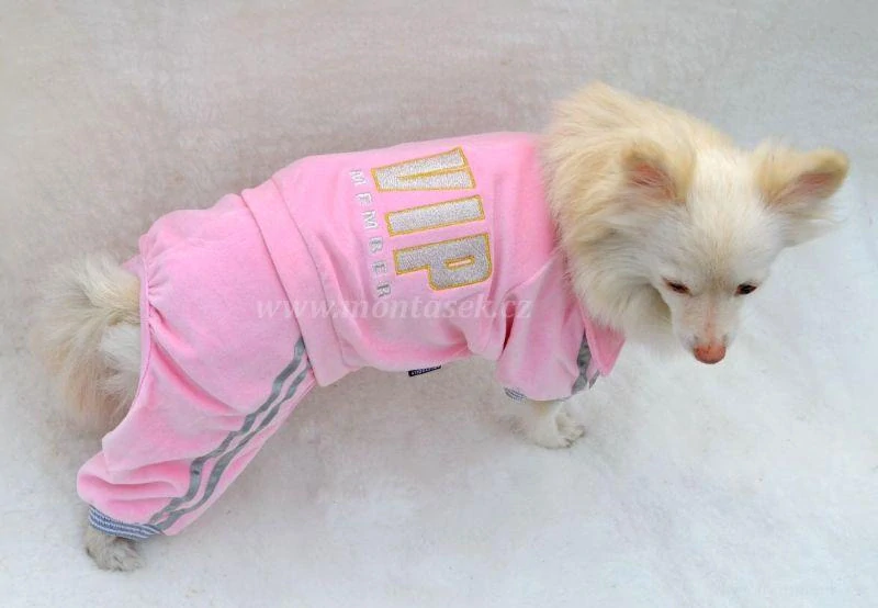 Růžová teplákovka pro psa 