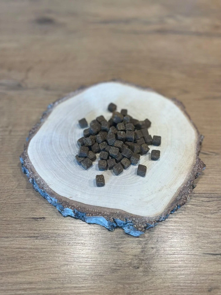 Pamlsek i atraktivní krmivo kachna BOHEMIA COLD Snack or Topping DUCK 200g