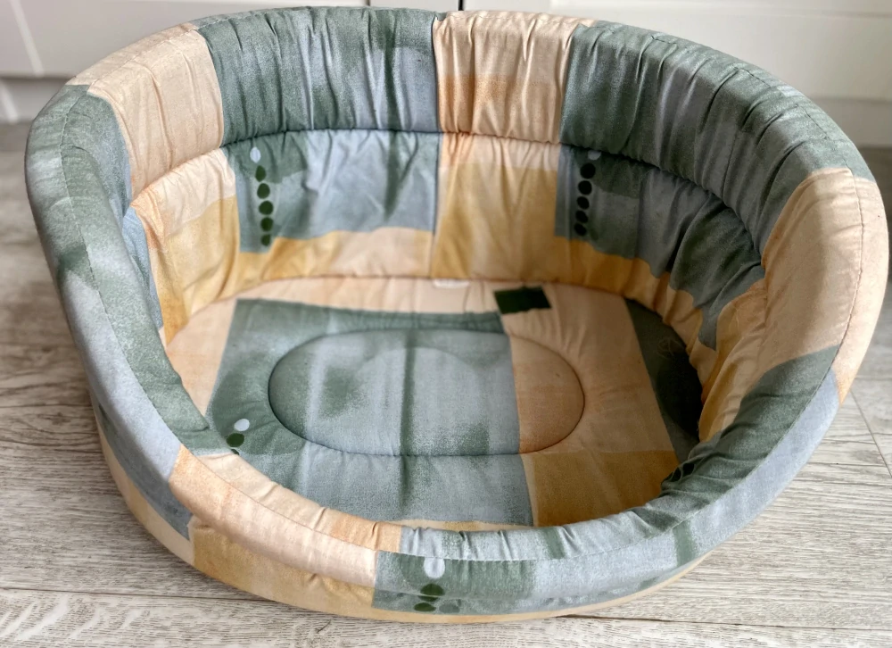 Pelíšek ovál vysoký 