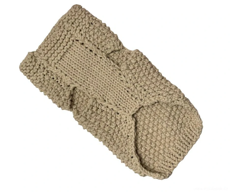 Ručně pletený zimní svetr pro psy 45-50cm