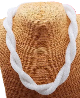 Náhrdelník splétaný bílý, s kamínky