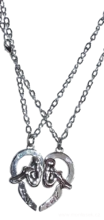 Módní přívěsky pro dva s řetízky