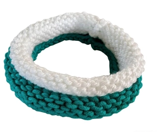 Ručně pletený ozdobný obojek pro psy širší krk